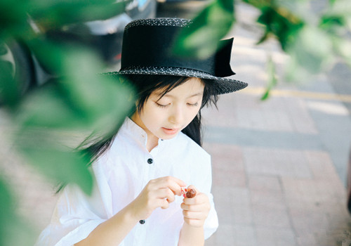 周己婷名字打分怎么样_带己字和婷字的名字(精选915个)