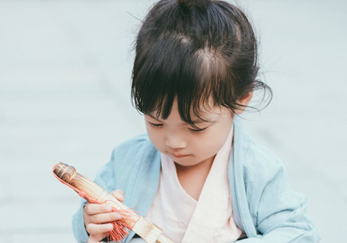 有咏的名字叫什么好听_咏字取名字_咏枫姓名测试
